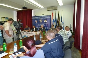 Slika PU_ZD/mađari i poljaci 2012.nasl.jpg